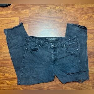 american eagle distressed black tomgirl jeans